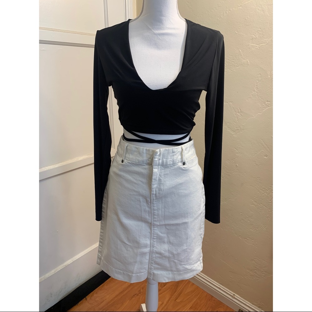 White denim skirt